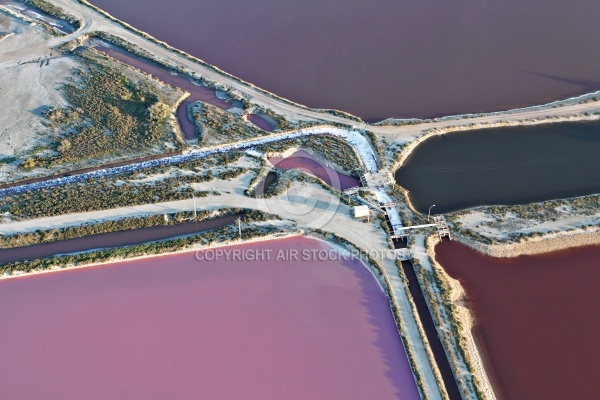 vue aérienne des Salins de Camargue, Gard 30