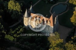 Vue aérienne du château du Plessis-Mornay 78