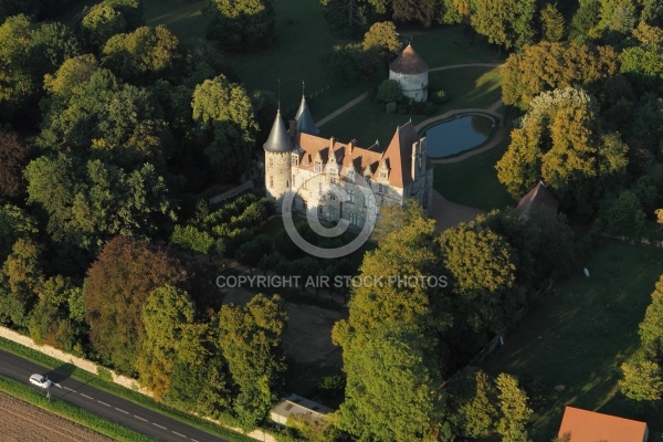 Vue aérienne du château du Plessis-Mornay 78