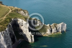 Vue aérienne falaise d Amont  d Etretat