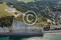 Vue aérienne falaise d Amont  d Etretat