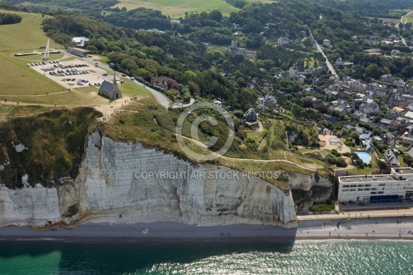 Vue aérienne falaise d Amont  d Etretat