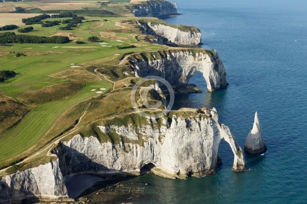 Vue aérienne falaise d Aval d Etretat  Seine maritime