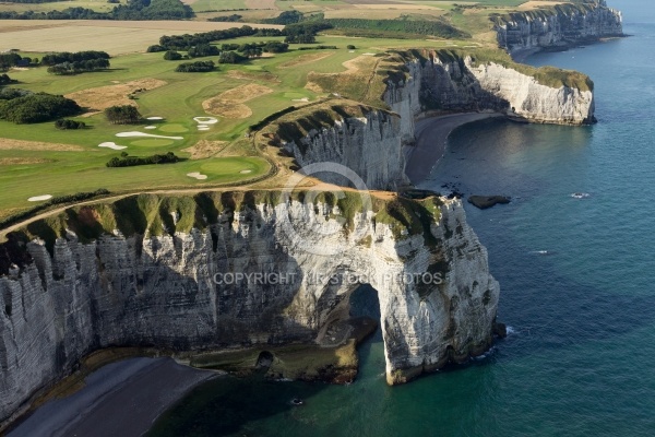 Vue aérienne falaise d Aval d Etretat  Seine maritime