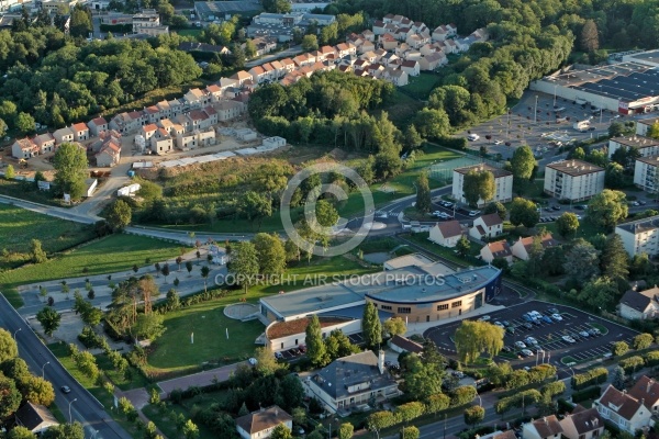 vue aérienne piscine de Dourdan 91