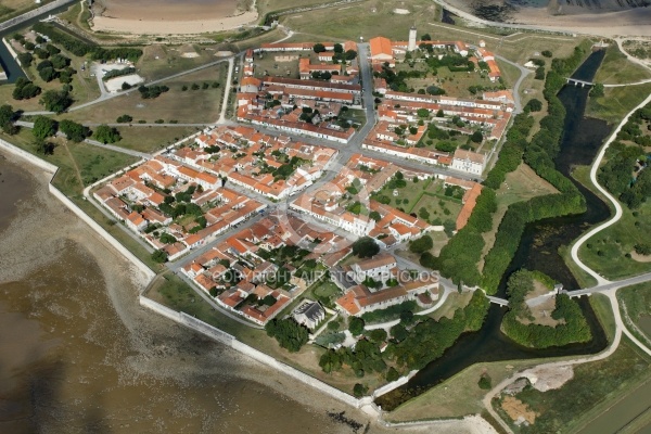 île d Aix ville fortifiéeee